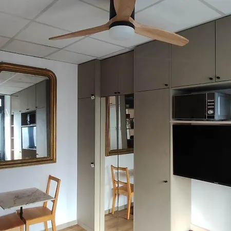 Porte De Vanves - Sud Homestay